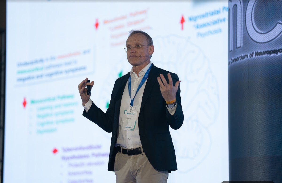 Conferencia magistral en el Congreso MCNP